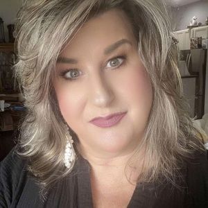 Meet your Posher, Vickie